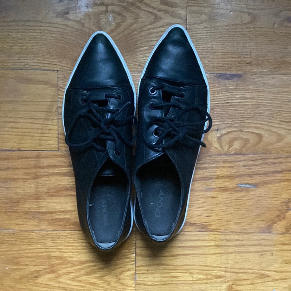 Black DKNY sneakers in leather